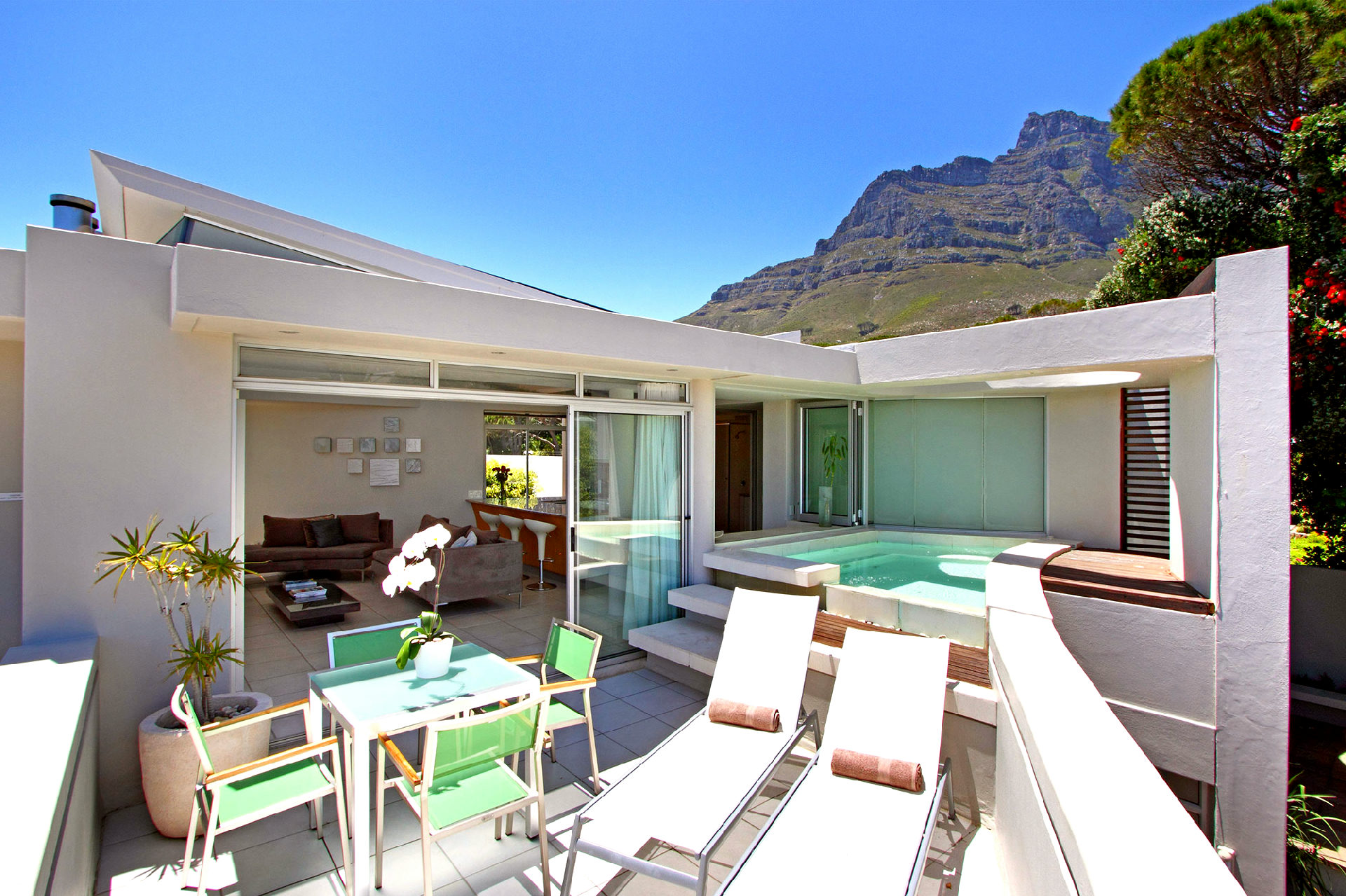 Lion's View gallery