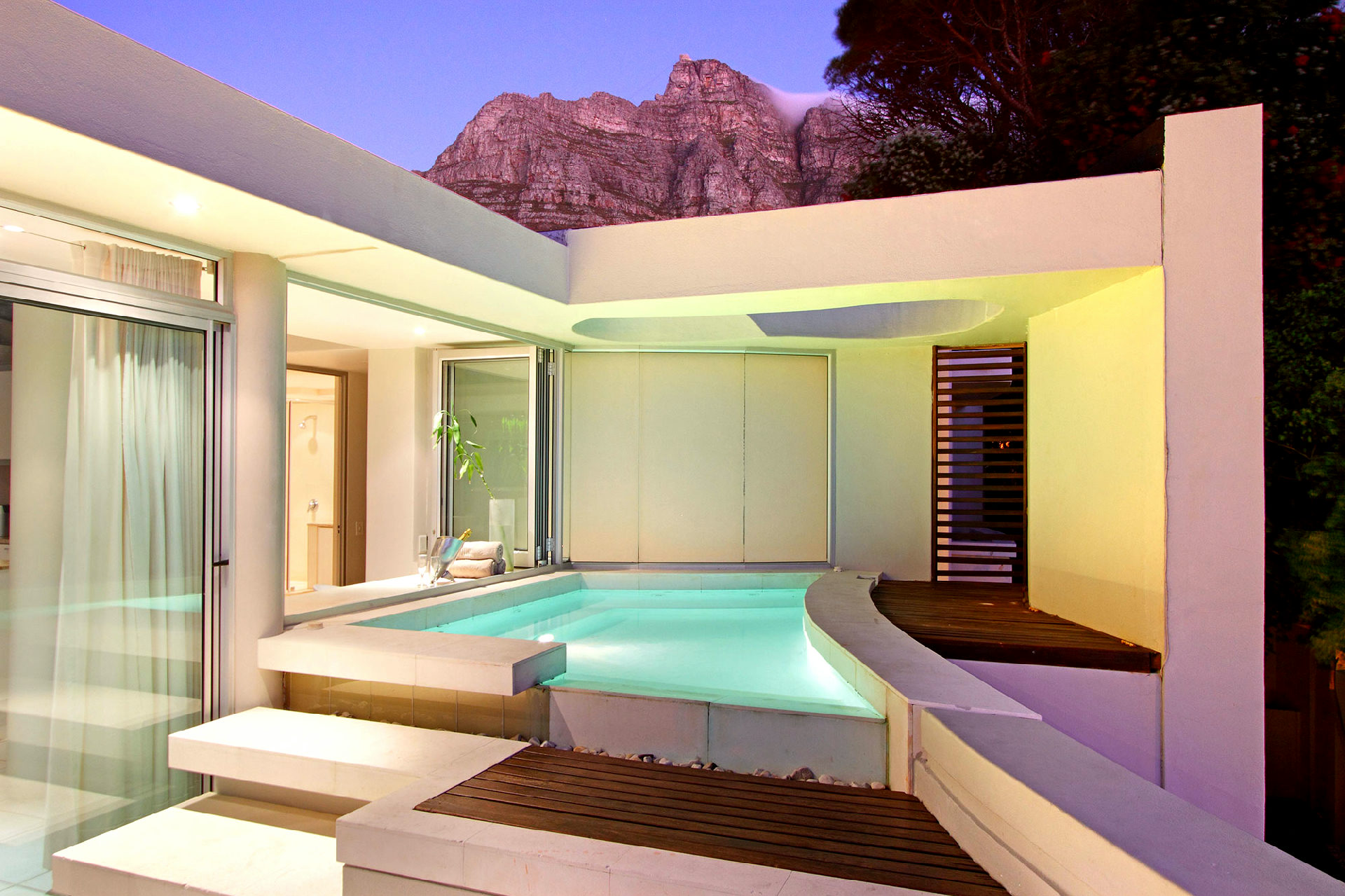 Lion's View gallery