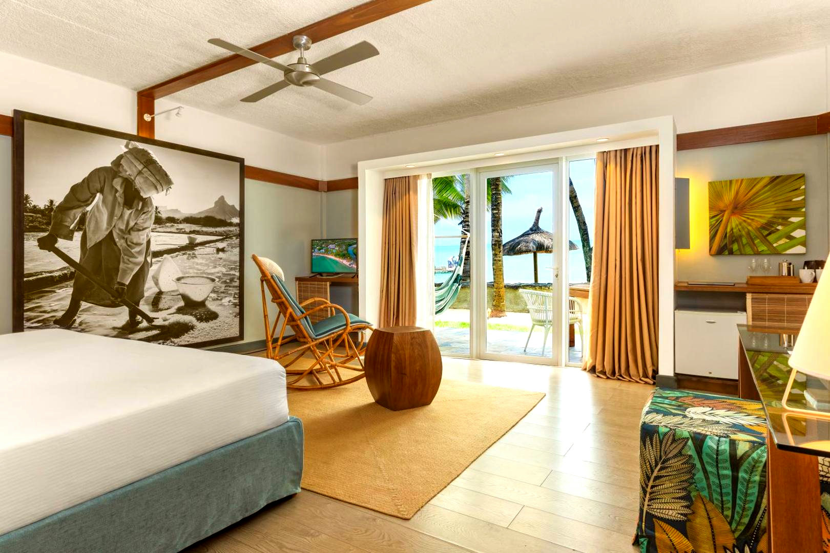 Executive Seafront Suite (Adults Only) - 1
