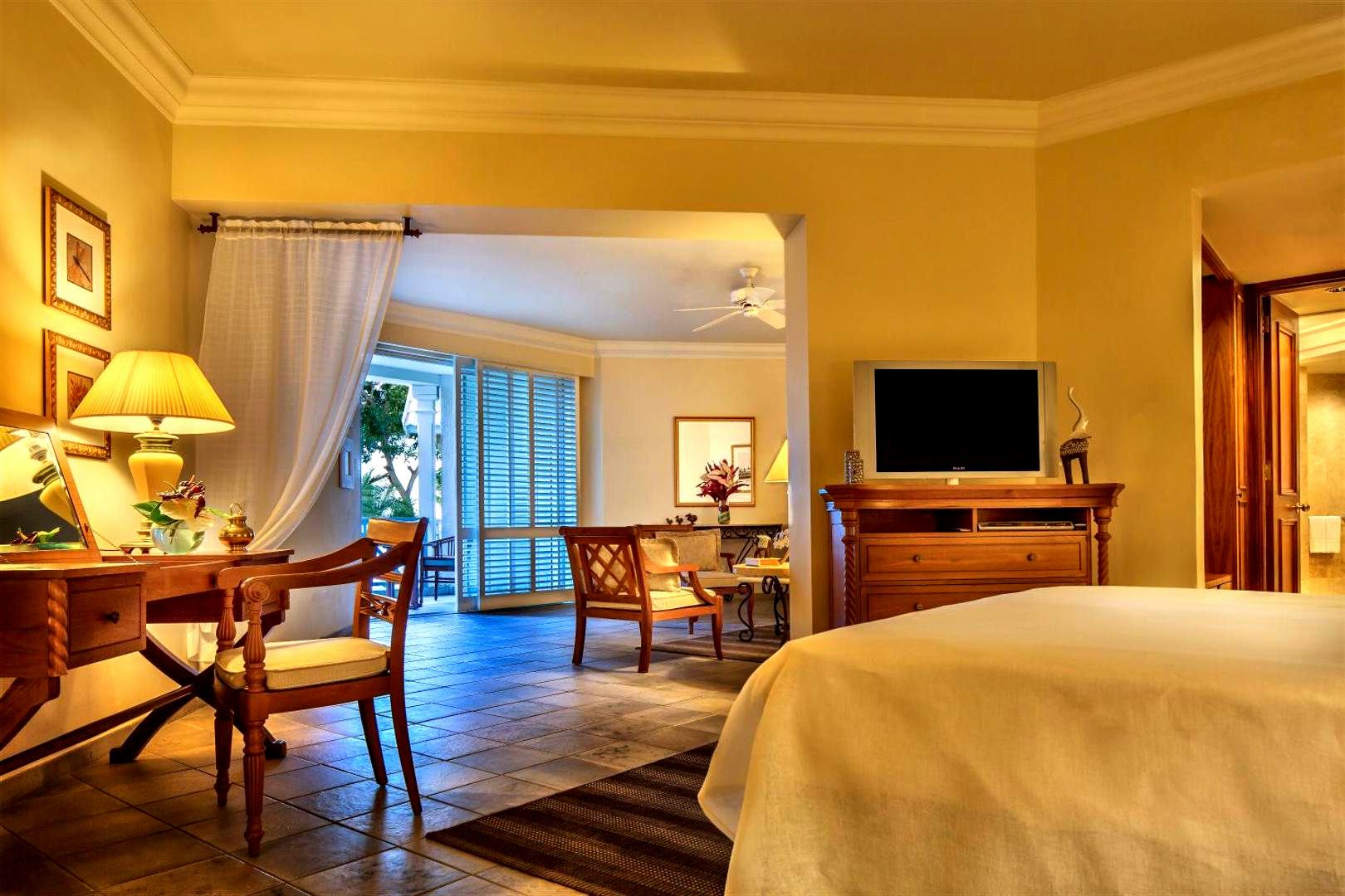 Senior Suite with Garden View - 1