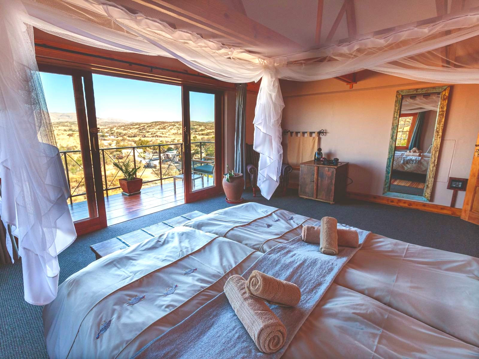Twin Room with extra bed - 1